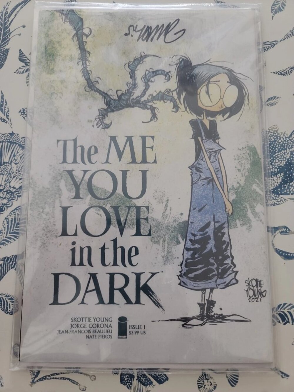 The Me You Love In The Dark #1, Exclusive: Signed By Skottie Young w/COA Polybag